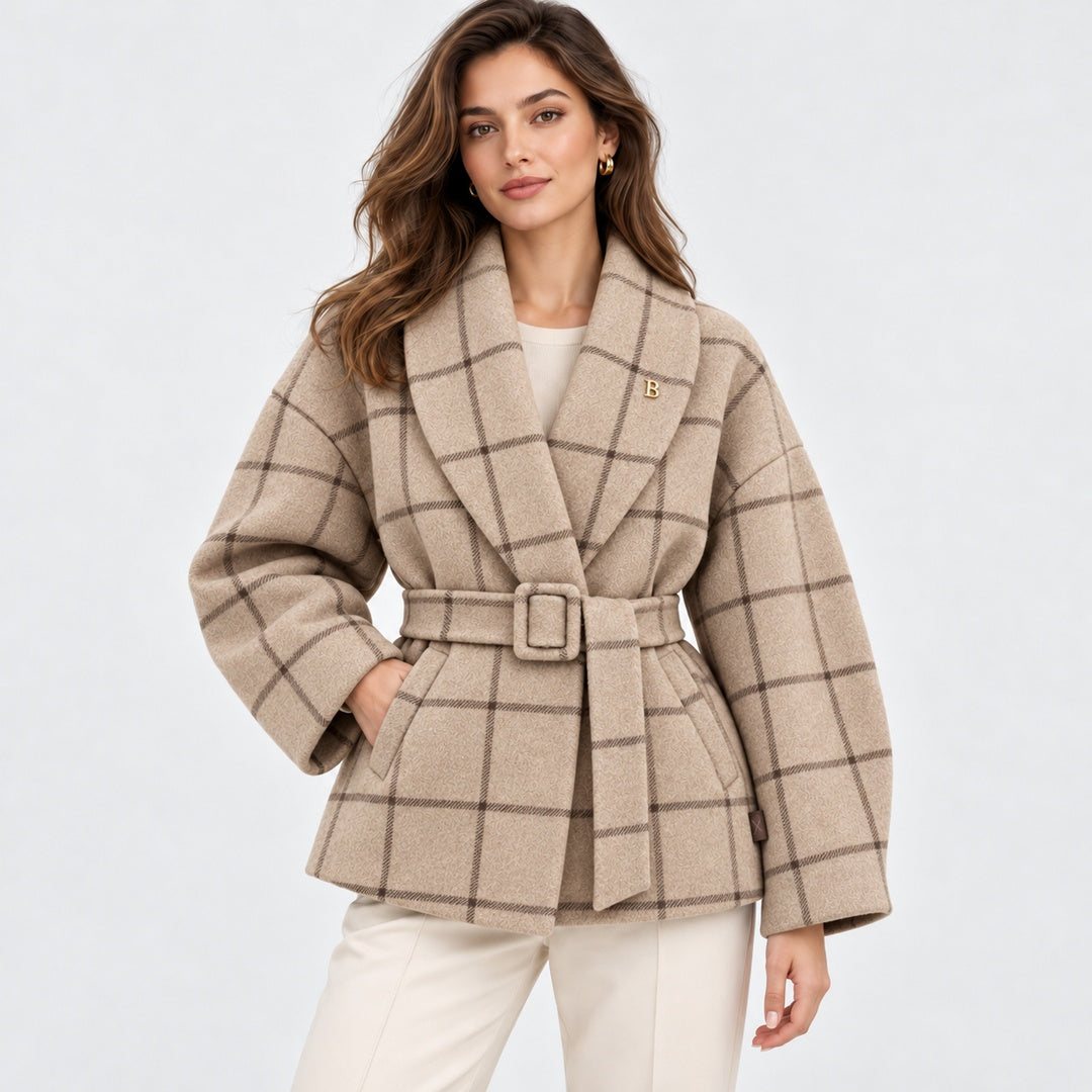 BIMOOX Calvenna Winterjacke – Beige mit Karomuster – Model-Frau