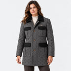 BIMOOX Neravelle Winterjacke – Grau/Schwarz mit Monogramm – Model-Frau